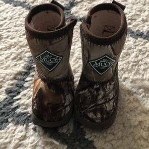 Infant 0-3 “muck boots”